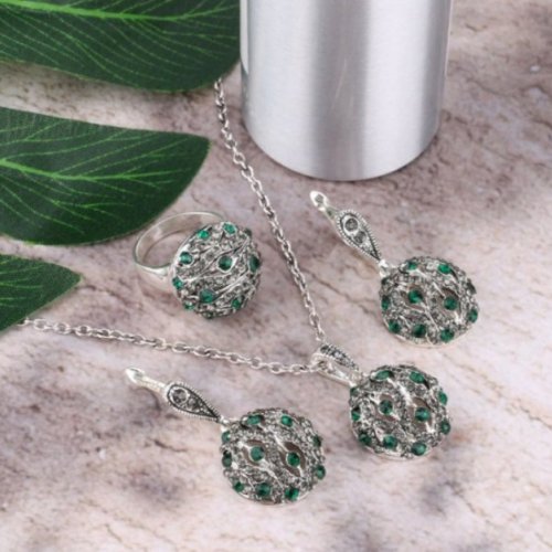 Green crystal ball ezüst szett,SW elemekkel 