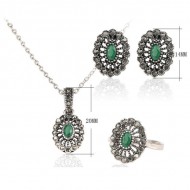 Set argint femei cu marcasite si smarald