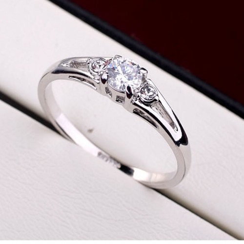  Princess eljegyzési gyűrű swarovski kristályokkal